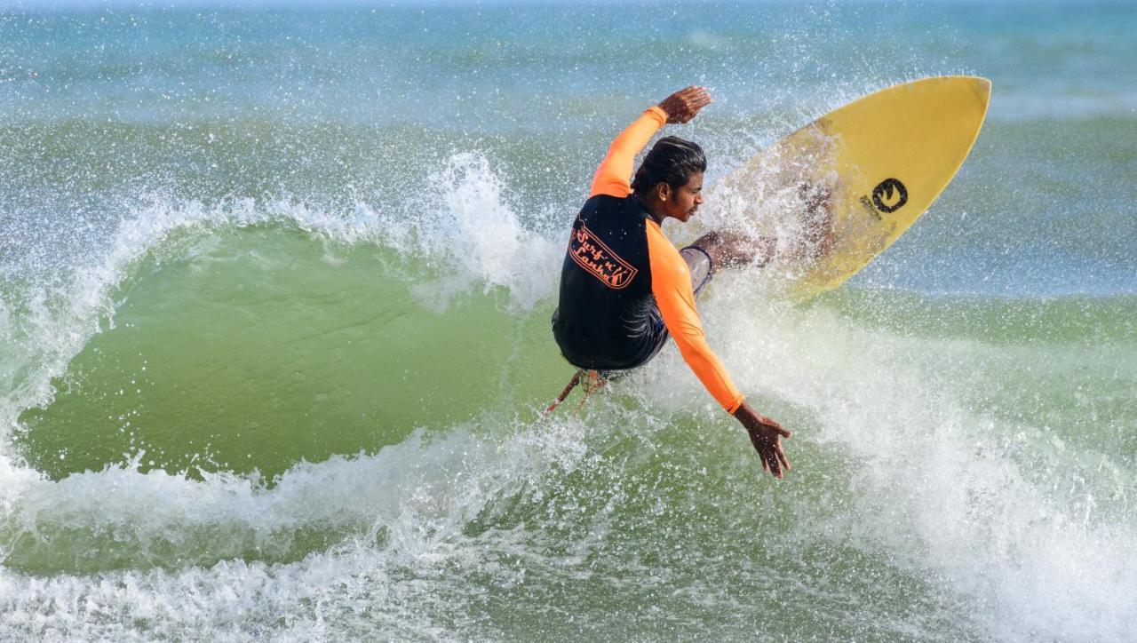 Surf'N Lanka - Surf School Hotel Weligama Buitenkant foto