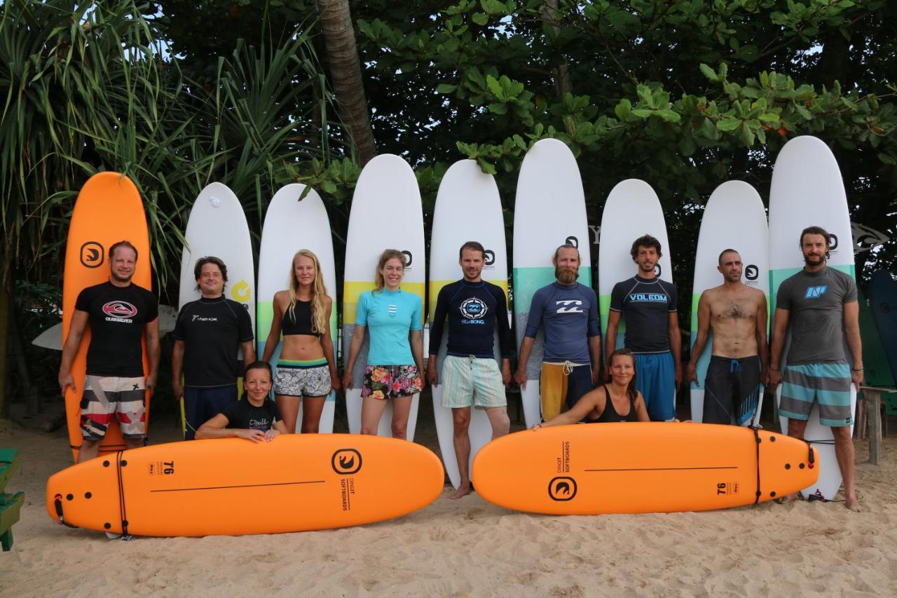Surf'N Lanka - Surf School Hotel Weligama Buitenkant foto