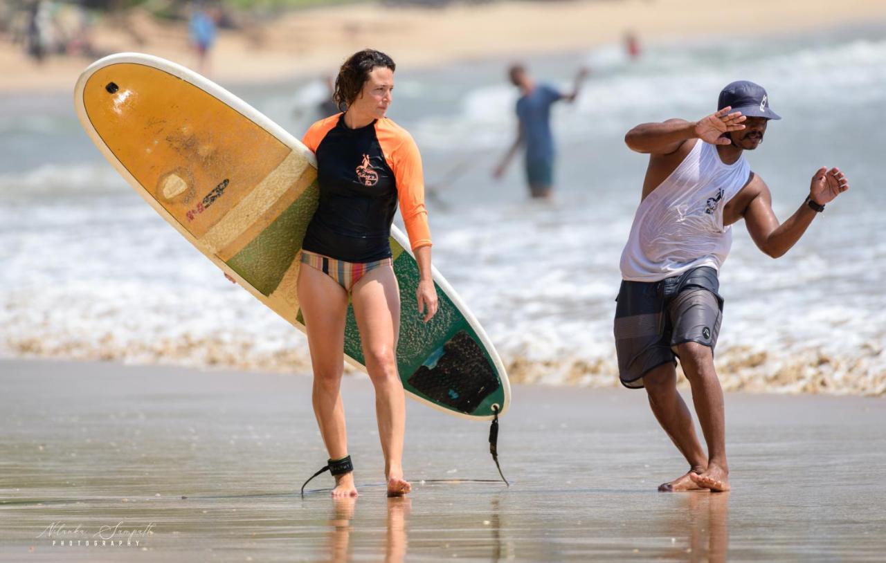 Surf'N Lanka - Surf School Hotel Weligama Buitenkant foto